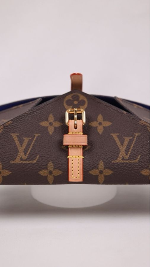 LV 金银老花图案吸管手拿包-23