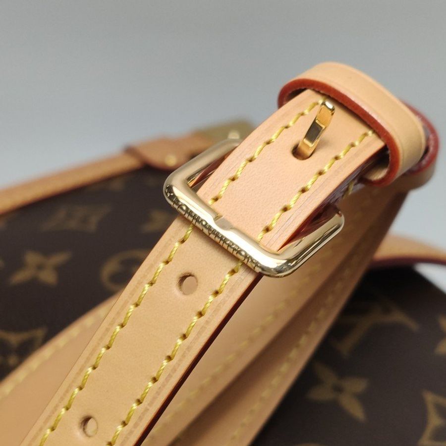 Louis Vuitton (LV) Side Trunk中型棕色植鞣革老花斜背包肩肩包晶片款-21