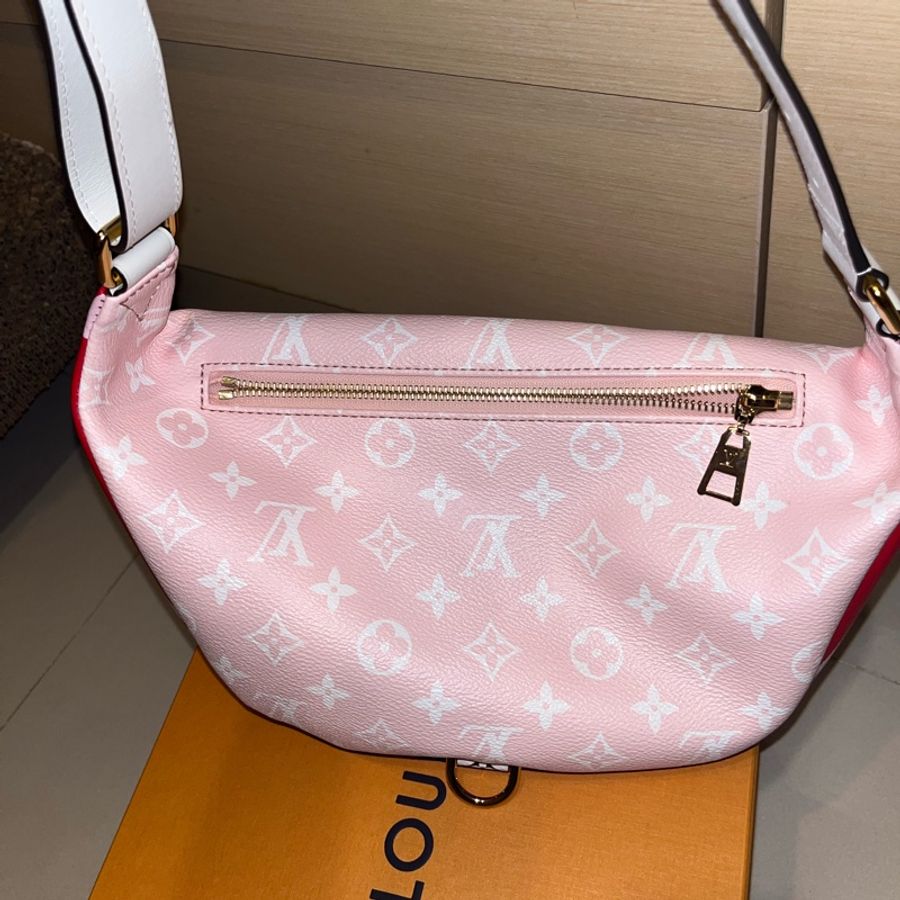 2019 年超限量 Giant Monogram 拼色款(M44575),目前專櫃早已絕版,撞包率極低!-3