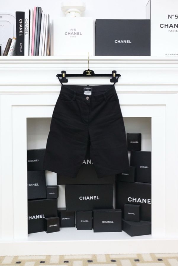 Chanel 06年黑色五分裤短裤-0