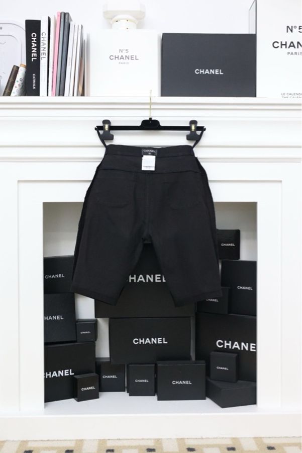 Chanel 06年黑色五分裤短裤-3