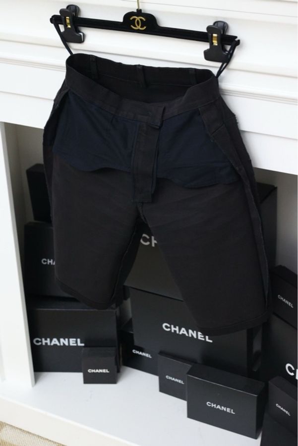 Chanel 06年黑色五分裤短裤-4