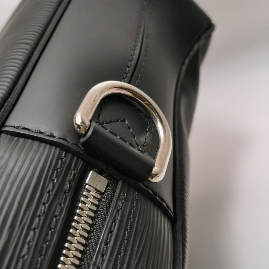 Louis Vuitton (LV) Porte Documents黑色牛皮純色水波紋手提包-13
