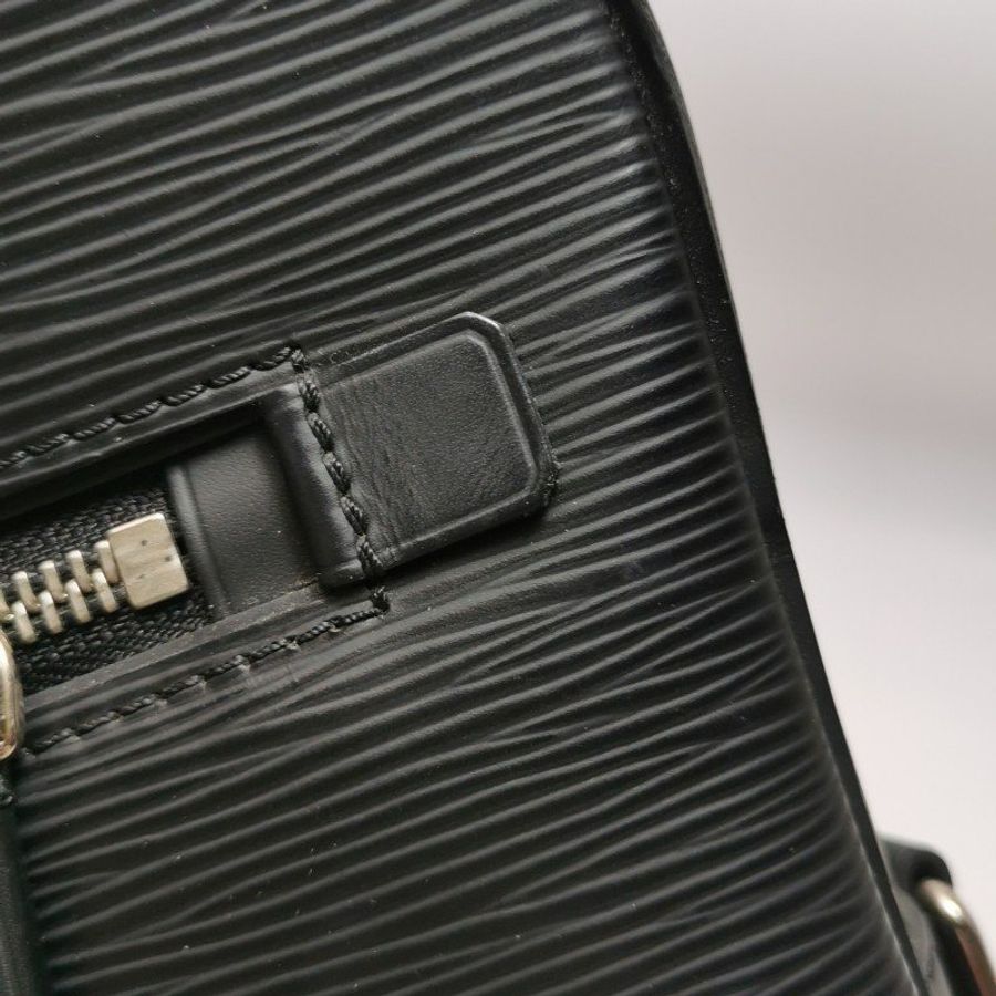 Louis Vuitton (LV) Porte Documents黑色牛皮純色水波紋手提包-20