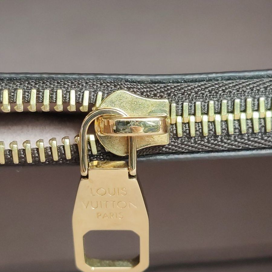Louis Vuitton (LV) NÉONOÉ中型棕色牛皮Monogram印花抽繩肩背包晶片款-9