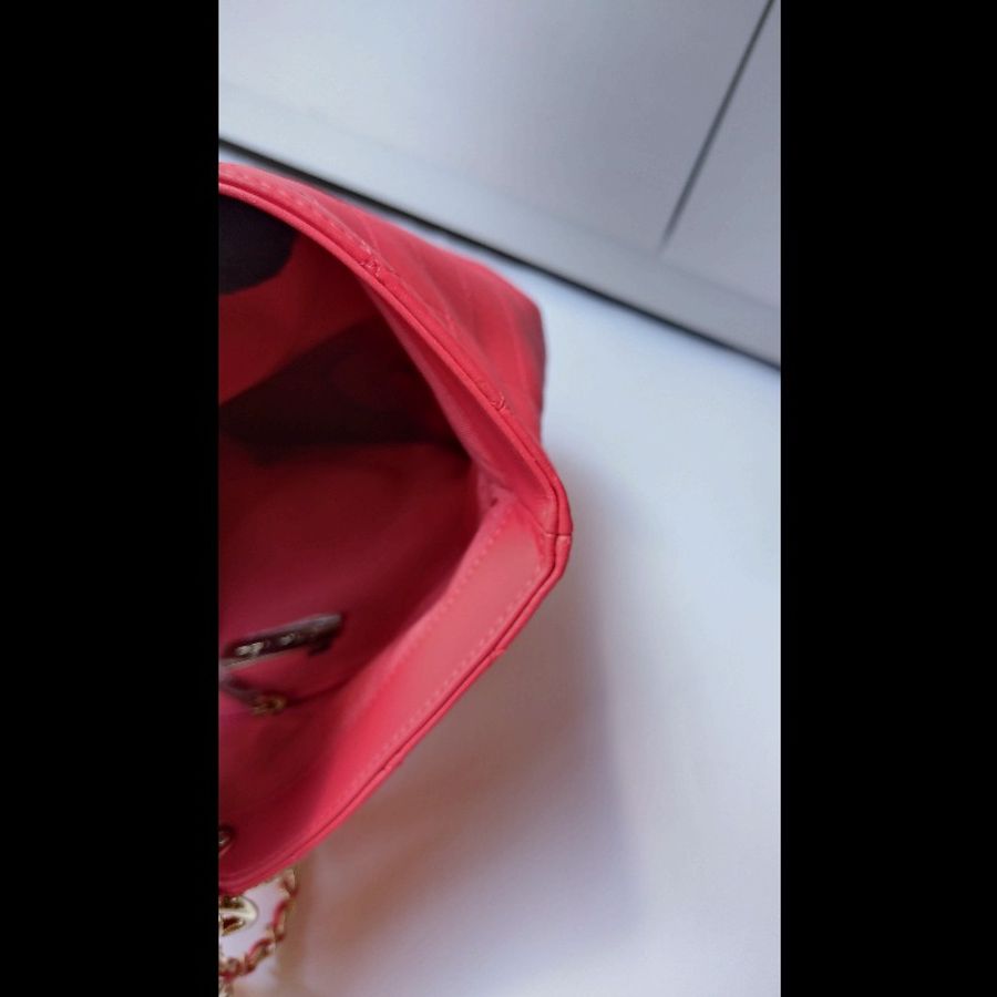 Chanel 金鍊橘皮菱格雙C釦小後背包-13