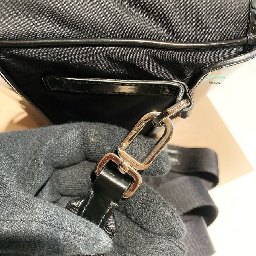 PRADA 普拉達 2ZH108 黑色 尼龍 銀三角 扣式 迷你斜背包 信差包 郵差包-14