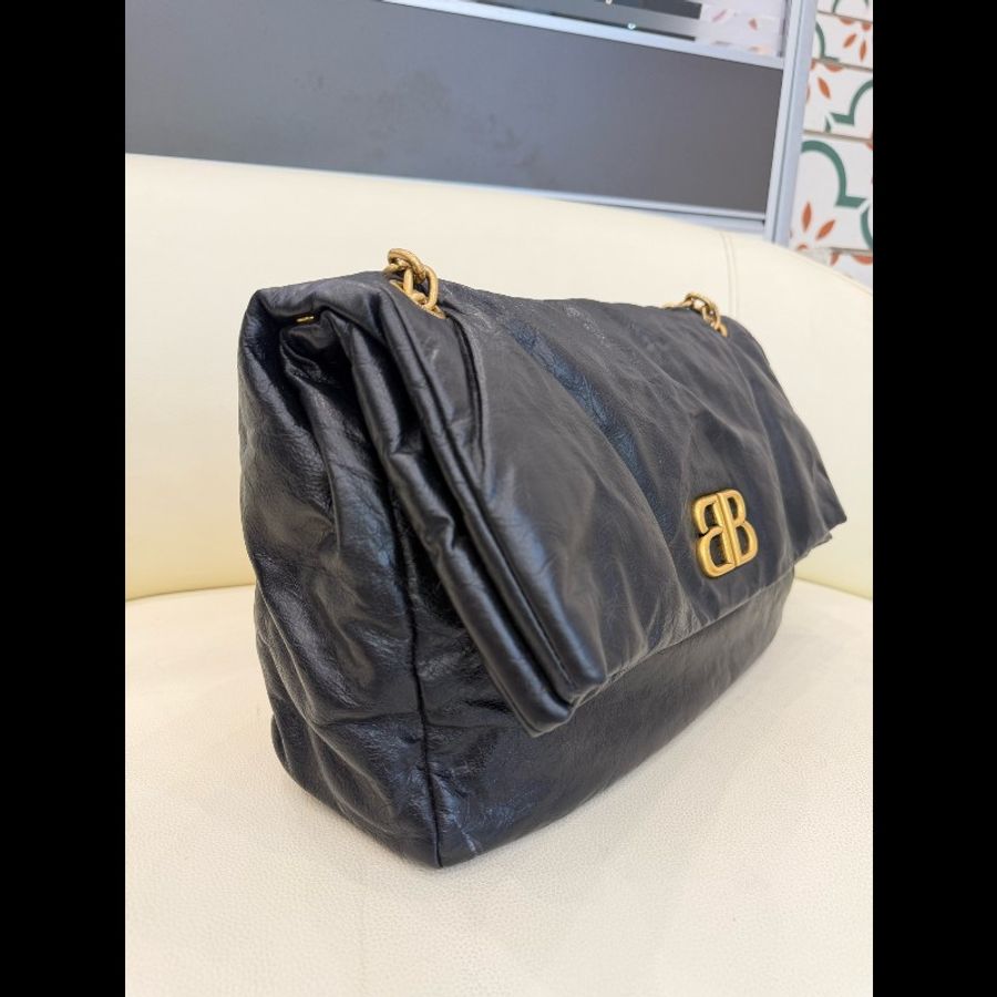 Balenciaga巴黎世家 Monaco 黑金油蠟皮中號鏈條包-2