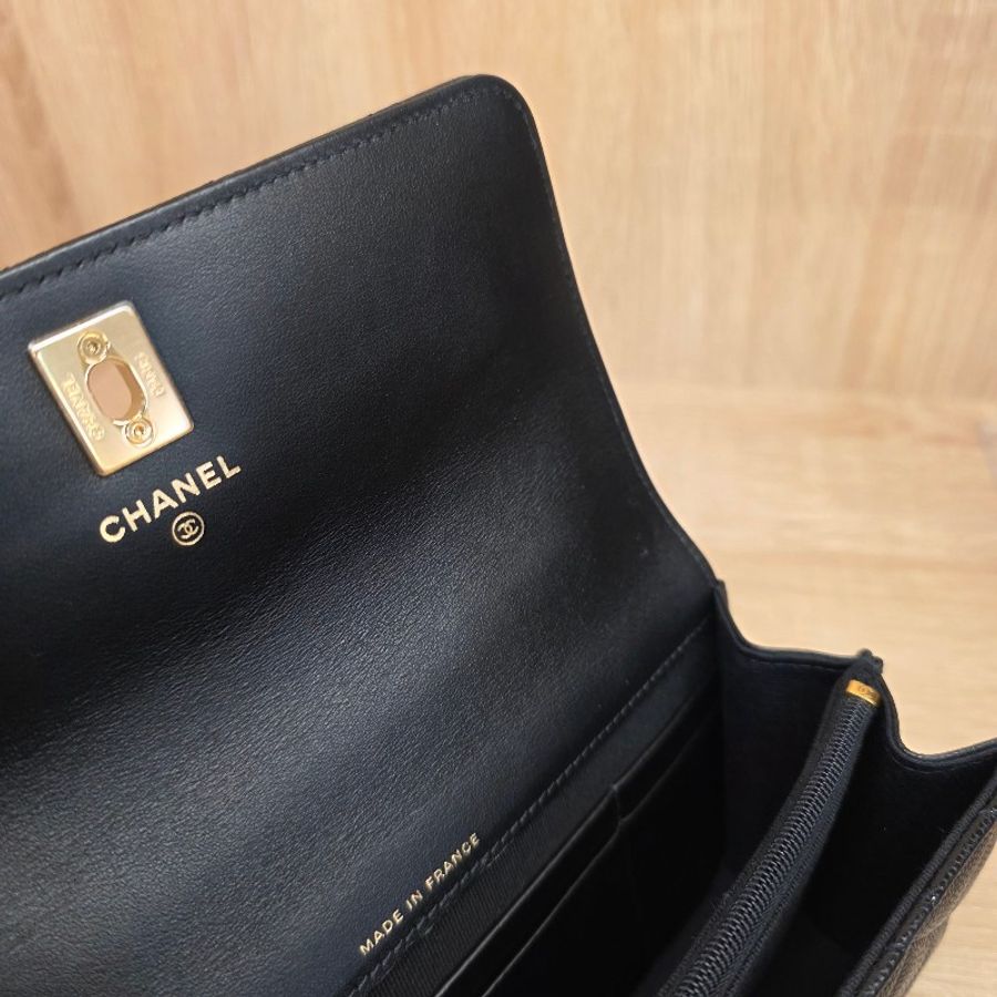 [品況很好🥨] Chanel黑荔枝皮金釦CF吊飾肩斜背包-20