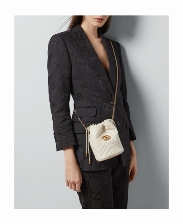 Gucci 女士 GG Marmont 系列迷你水桶包均碼碼13cm*13cm*17cm-6