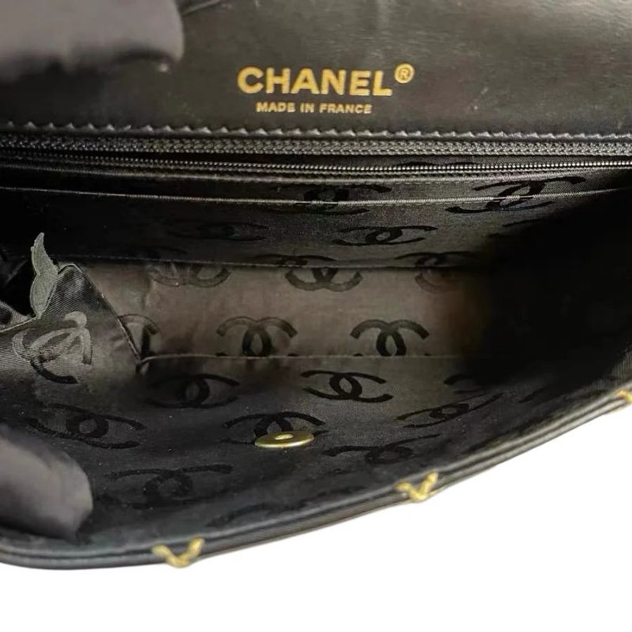 Chanel黑金菱格紋雙C扣鏈條包-5