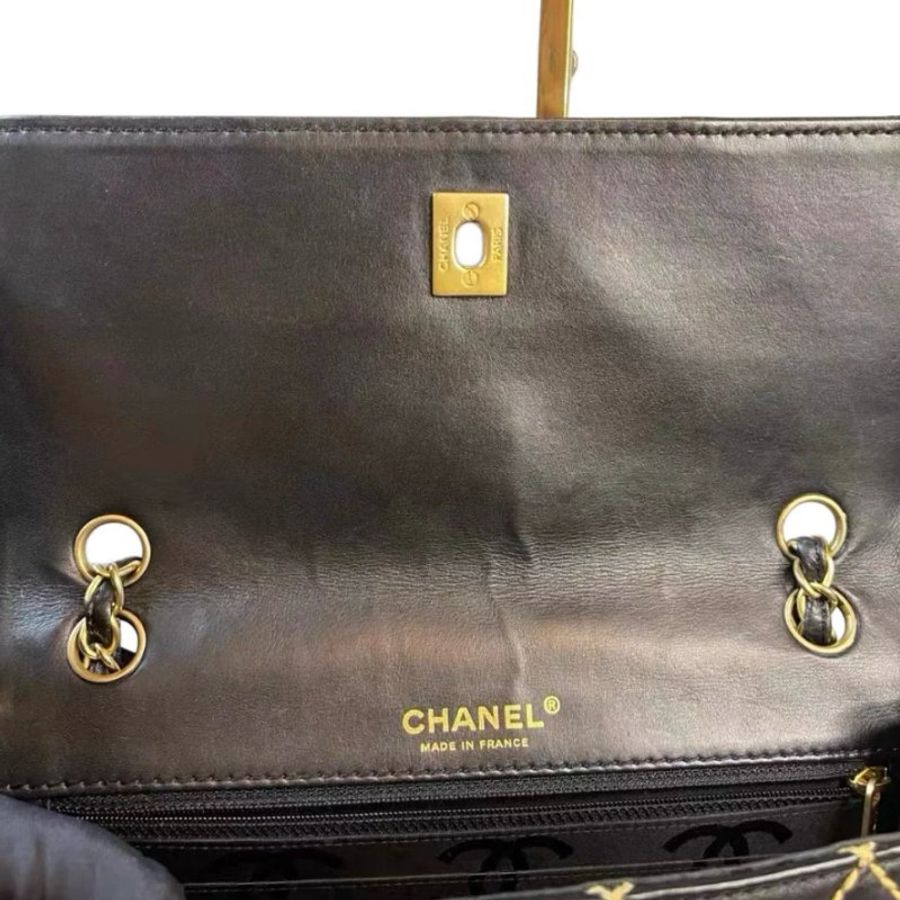 Chanel黑金菱格紋雙C扣鏈條包-13