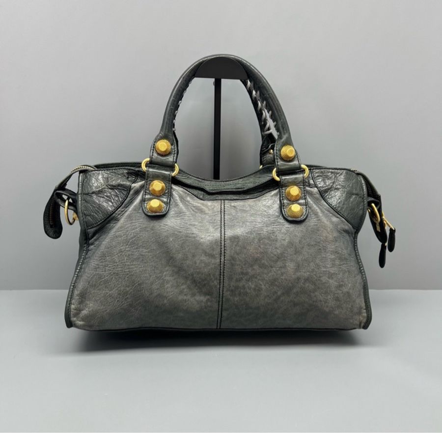 【千禧辣妹👩🏻🎤鉚釘機車🏍️】Balenciaga巴黎世家機車包灰綠色-1