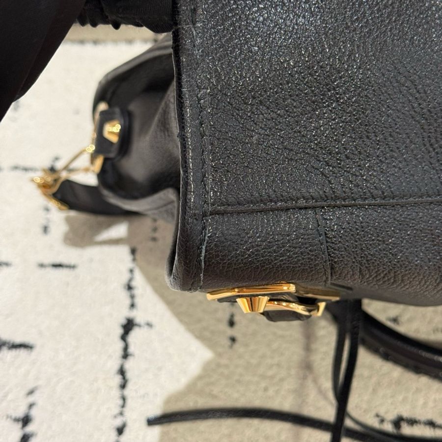 99新Balenciaga 巴黎世家機車包 黑金配色 底長38。-12
