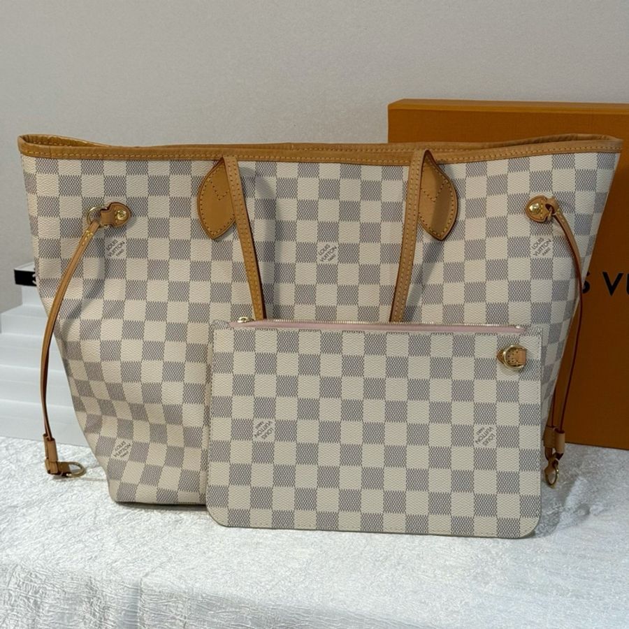 Lv neverfull白棋盤格 芯片款 單包無附件 底長31。-4