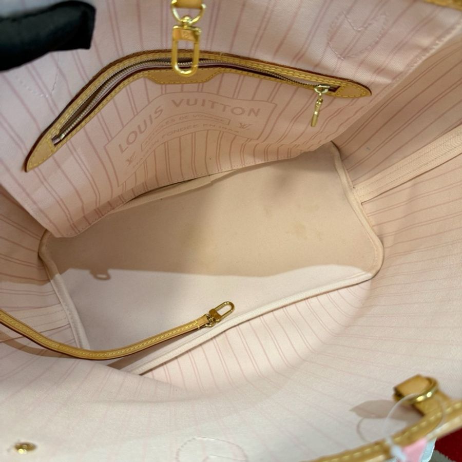 Lv neverfull白棋盤格 芯片款 單包無附件 底長31。-7