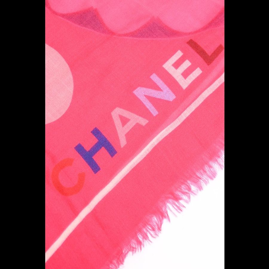 Chanel 玫红山茶花图案羊绒围巾-11