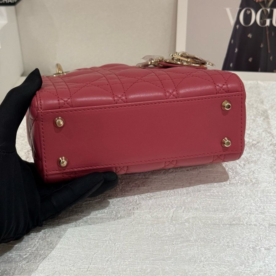Dior三格戴妃粉色羊皮 閒置品 琺瑯扣 20年編碼帶芯片 。-3