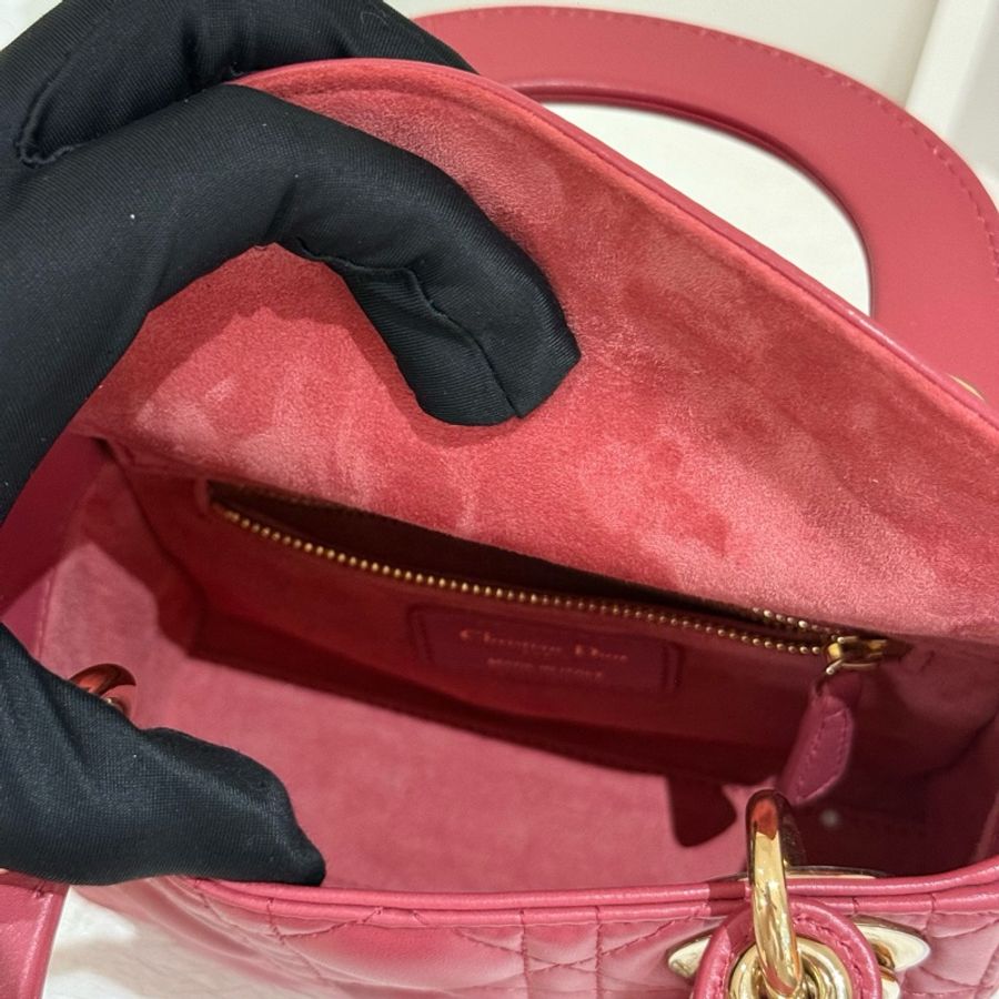 Dior三格戴妃粉色羊皮 閒置品 琺瑯扣 20年編碼帶芯片 。-9