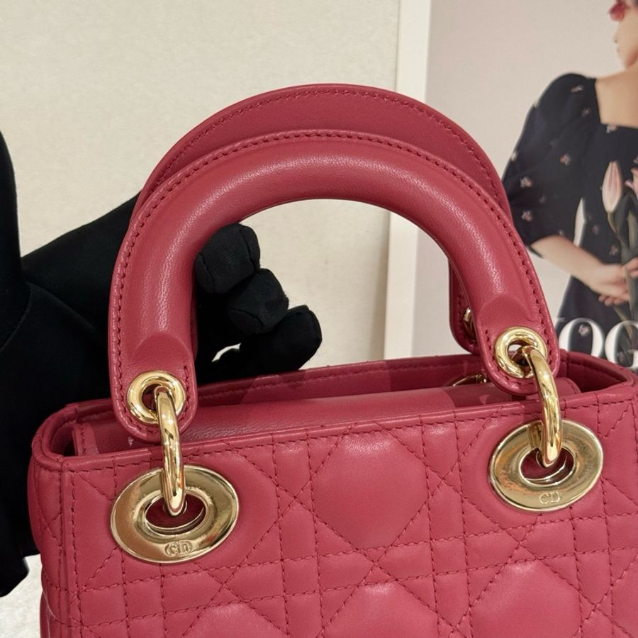 Dior三格戴妃粉色羊皮 閒置品 琺瑯扣 20年編碼帶芯片 。-19