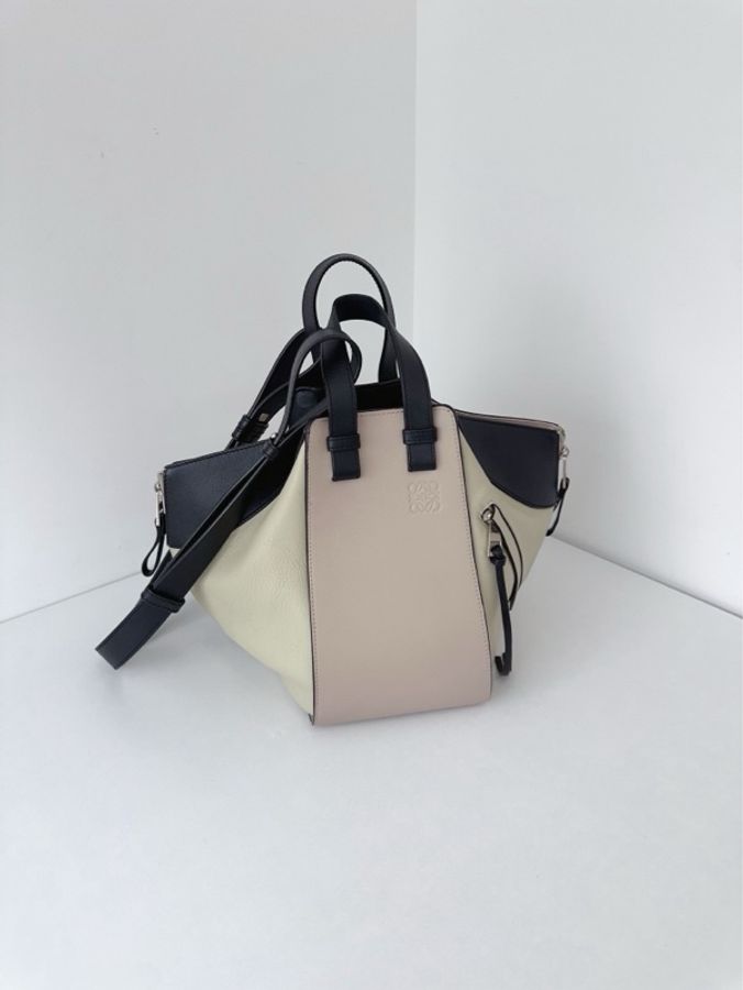 ✨Loewe羅意威|Hammock吊床包|莫蘭迪色系 豆綠/淺沙色/黑色三拼色|小號|98新-1