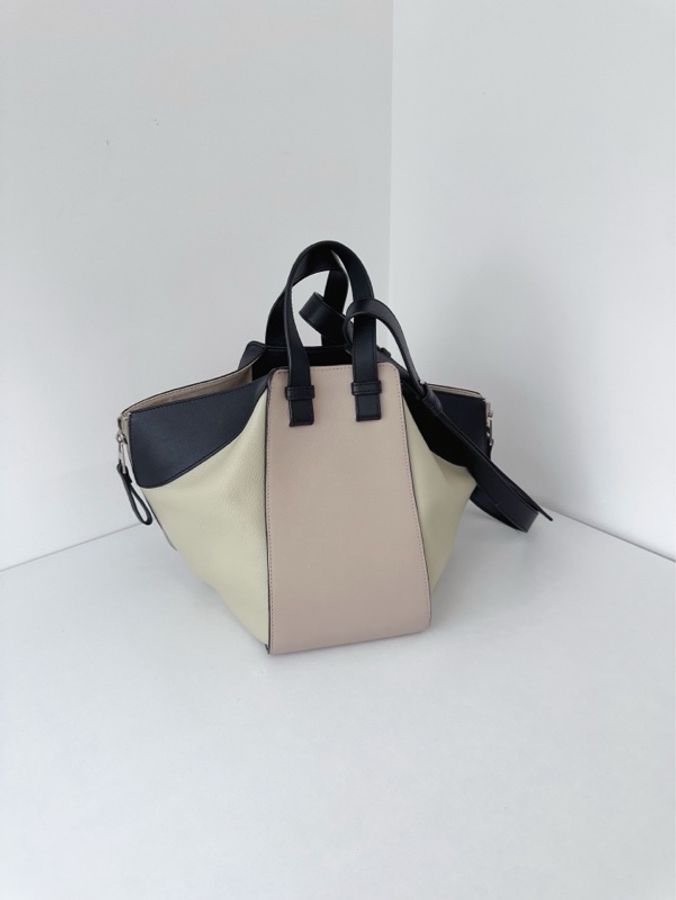 ✨Loewe羅意威|Hammock吊床包|莫蘭迪色系 豆綠/淺沙色/黑色三拼色|小號|98新-2