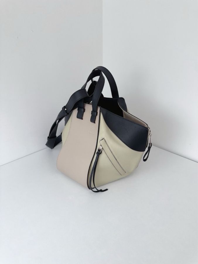 ✨Loewe羅意威|Hammock吊床包|莫蘭迪色系 豆綠/淺沙色/黑色三拼色|小號|98新-3