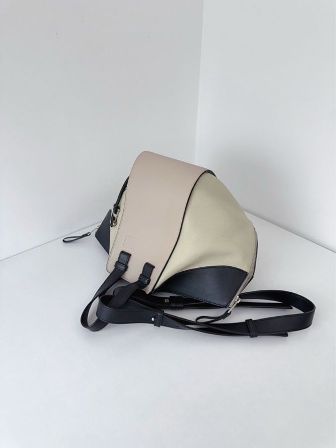 ✨Loewe羅意威|Hammock吊床包|莫蘭迪色系 豆綠/淺沙色/黑色三拼色|小號|98新-8