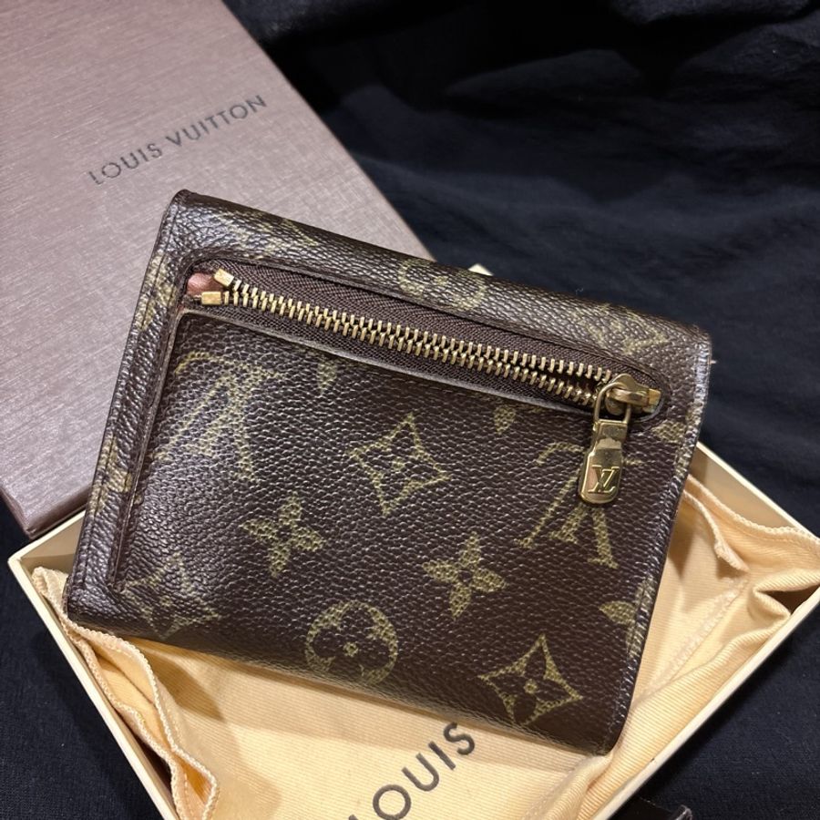 LV經典老花金扣短夾$3900(配件：盒、塵袋） 二手商品皆有放置與使用痕跡反映在價格 喜歡可私詢問 匯半款走賣貨便-2