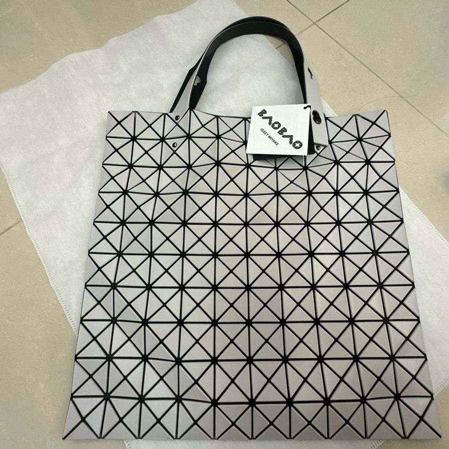 ［99新］三宅一生 ISSEY MIYAKE BaoBao 10x10 白-0