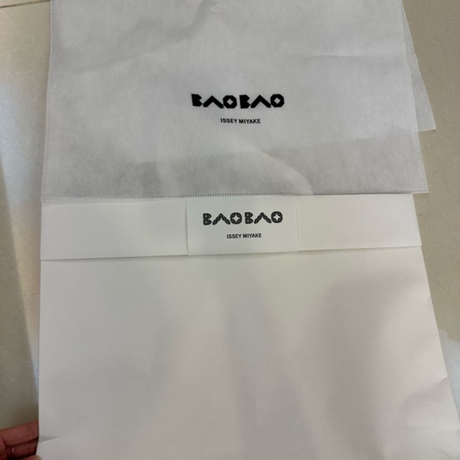 ［99新］三宅一生 ISSEY MIYAKE BaoBao 10x10 白-12