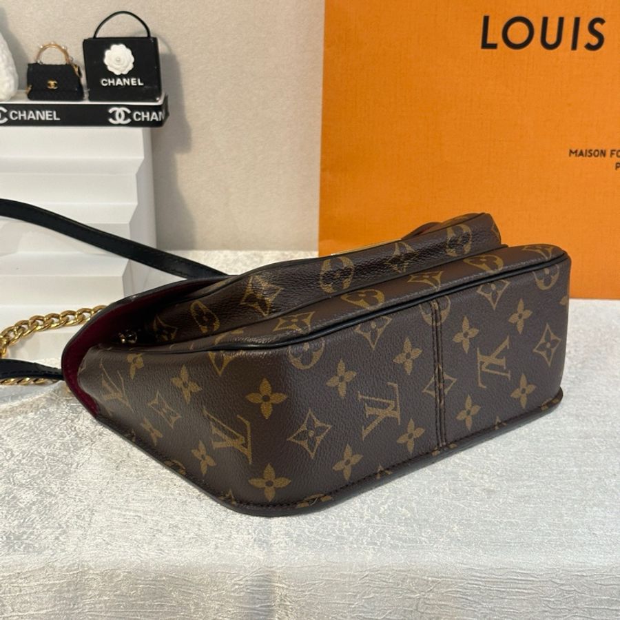 Lv Passy郵差包 芯片款 單包無附件 底長22。-2