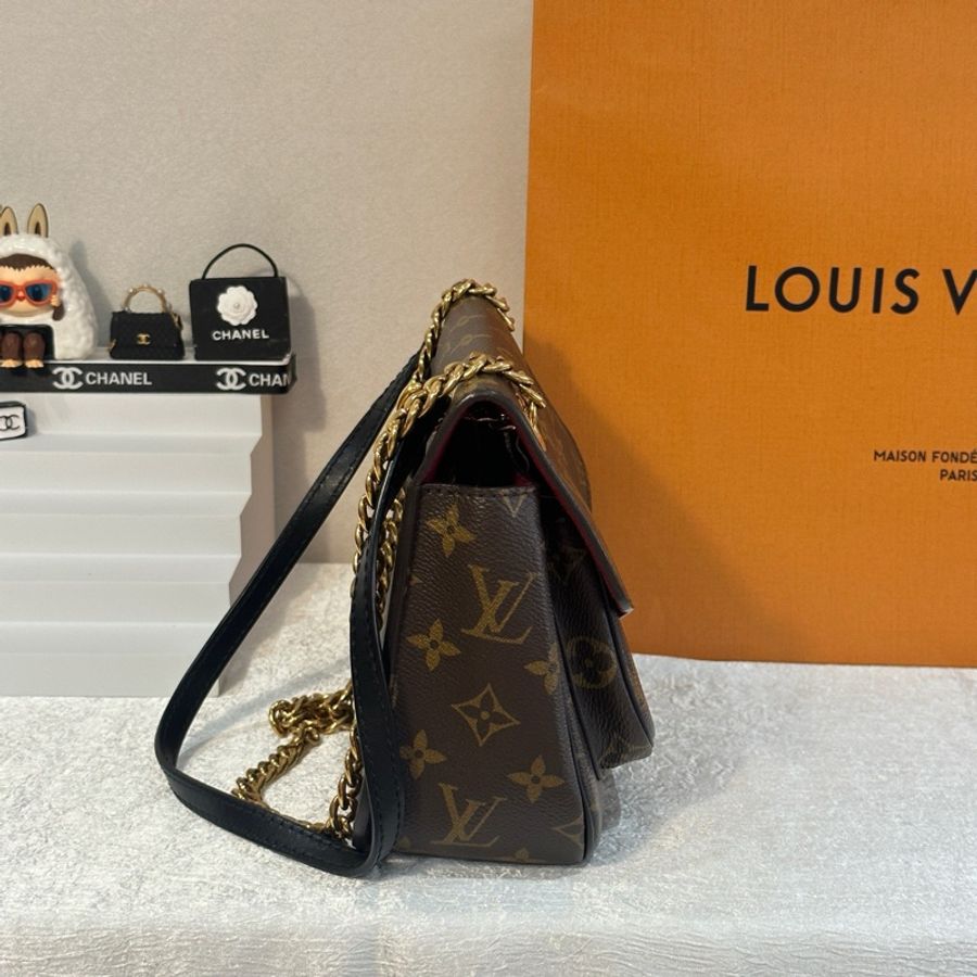 Lv Passy郵差包 芯片款 單包無附件 底長22。-5