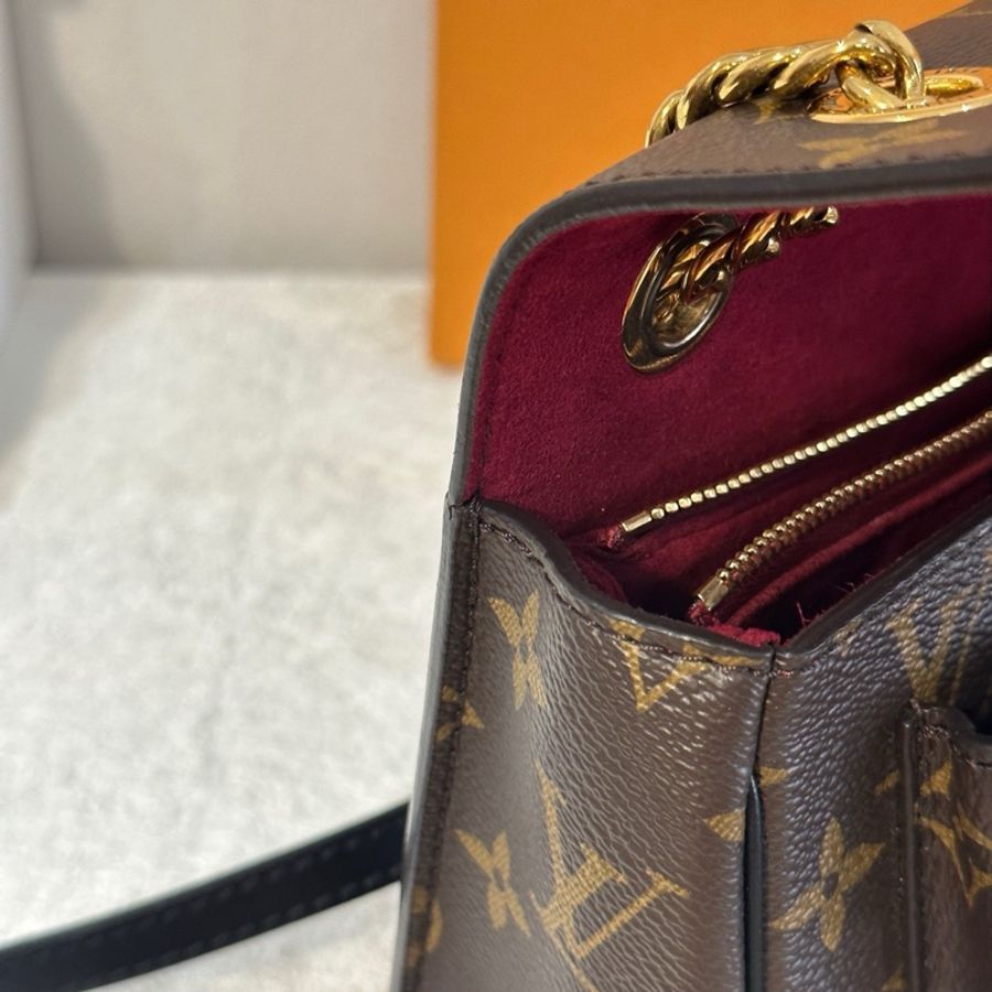 Lv Passy郵差包 芯片款 單包無附件 底長22。-18