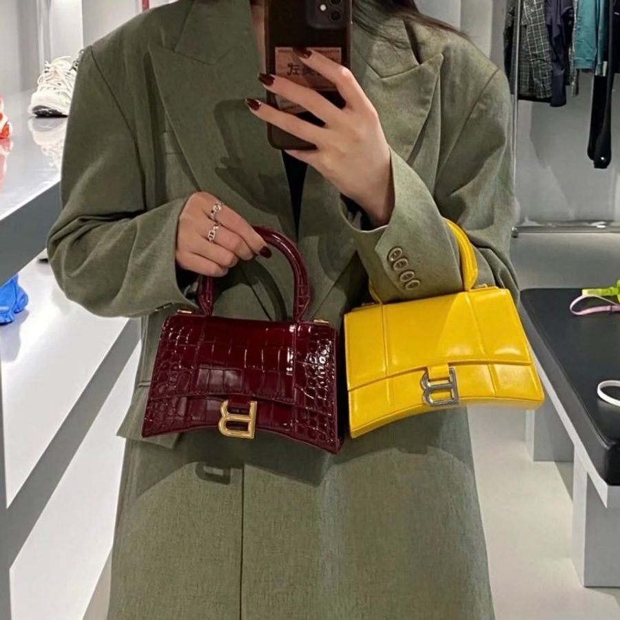 ⏰全新品特賣 專櫃8萬6千5🌺Balenciaga 592833 Hourglass XS 鱷魚紋小牛皮沙漏包 金釦/酒紅色-4