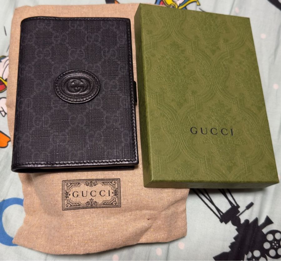 Gucci Interlocking G Passport Case-0