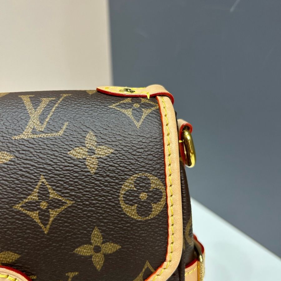LV路易威登！芯片款saumur bb雙子星復古馬鞍包郵差包單肩斜挎包，尺寸20×16cm-11