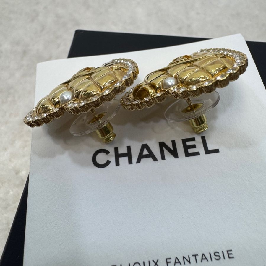 Chanel 香奈兒 金色 菱格紋 愛心 鑲鑽 針式耳環 CC Logo ABC445-9