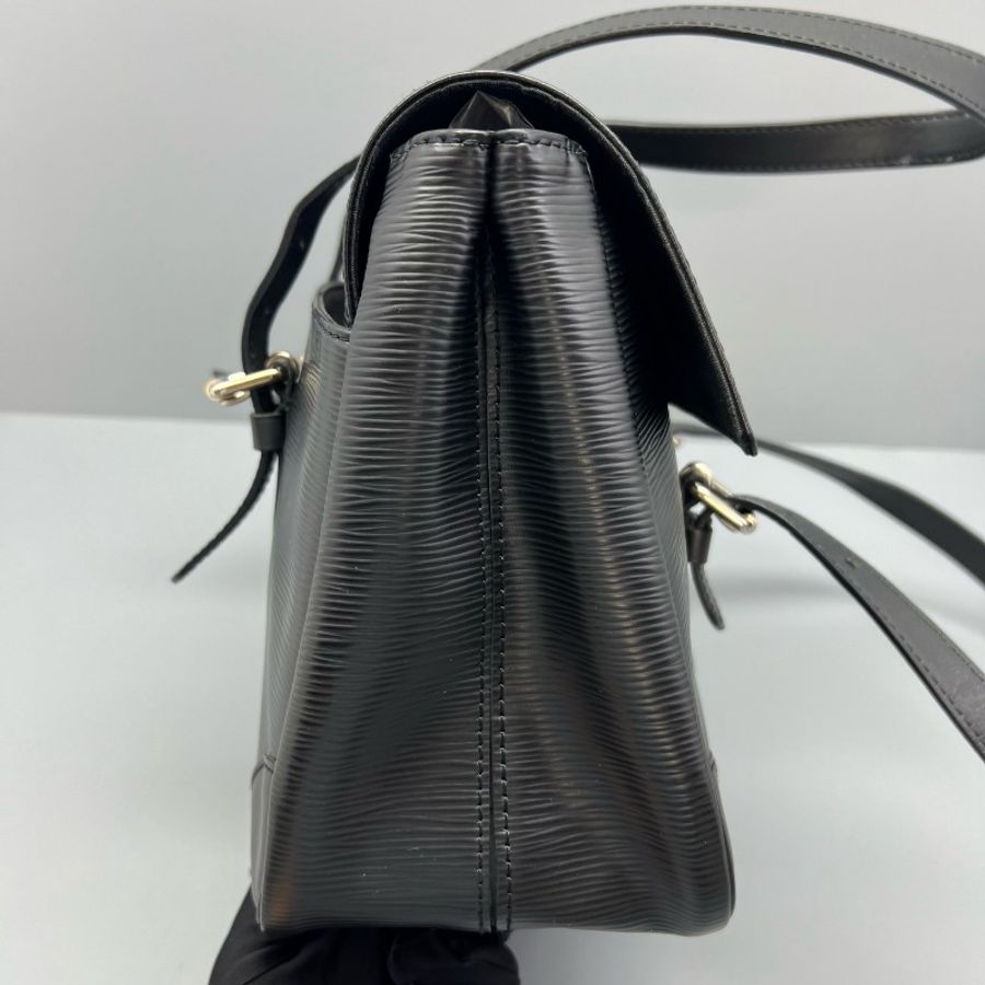 Louis Vuitton epi水波紋 黑色 肩背包-4