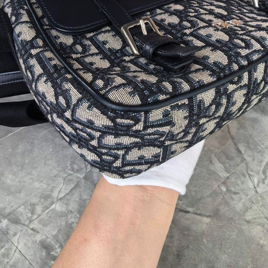 Dior Oblique 經典刺繡老花帆布郵差包-4