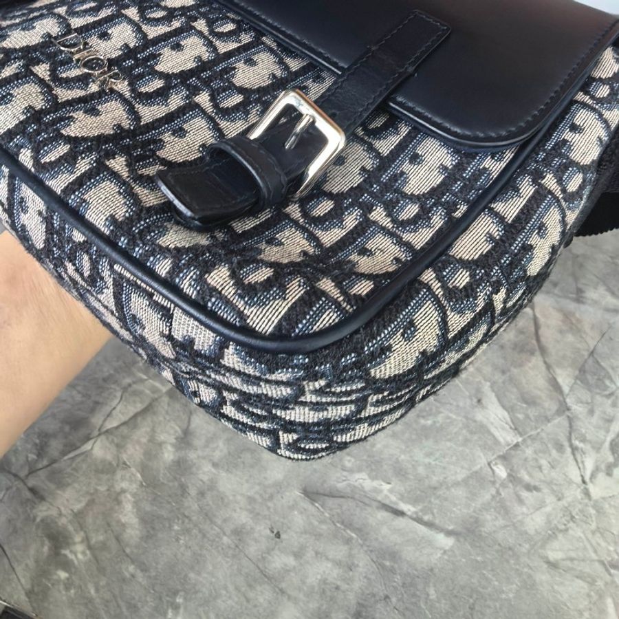Dior Oblique 經典刺繡老花帆布郵差包-7