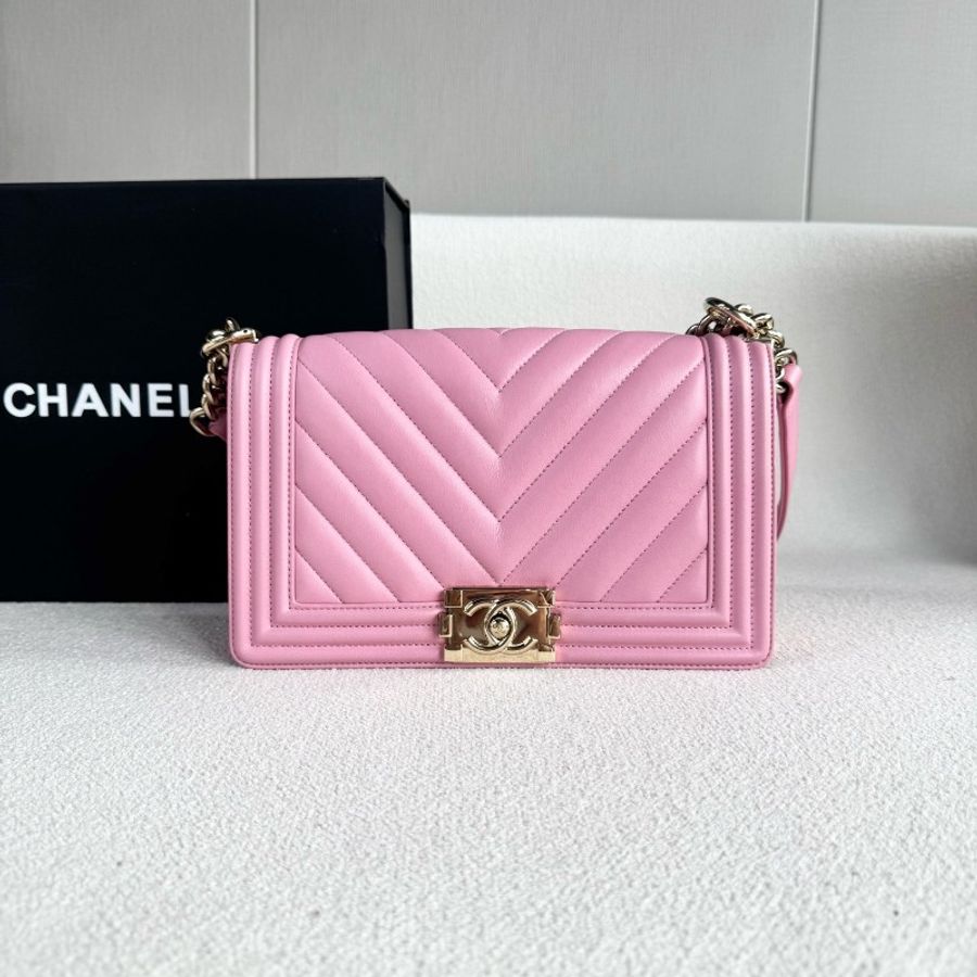 Chanel 粉色金扣 Leboy中號鏈條包 晶片款-1