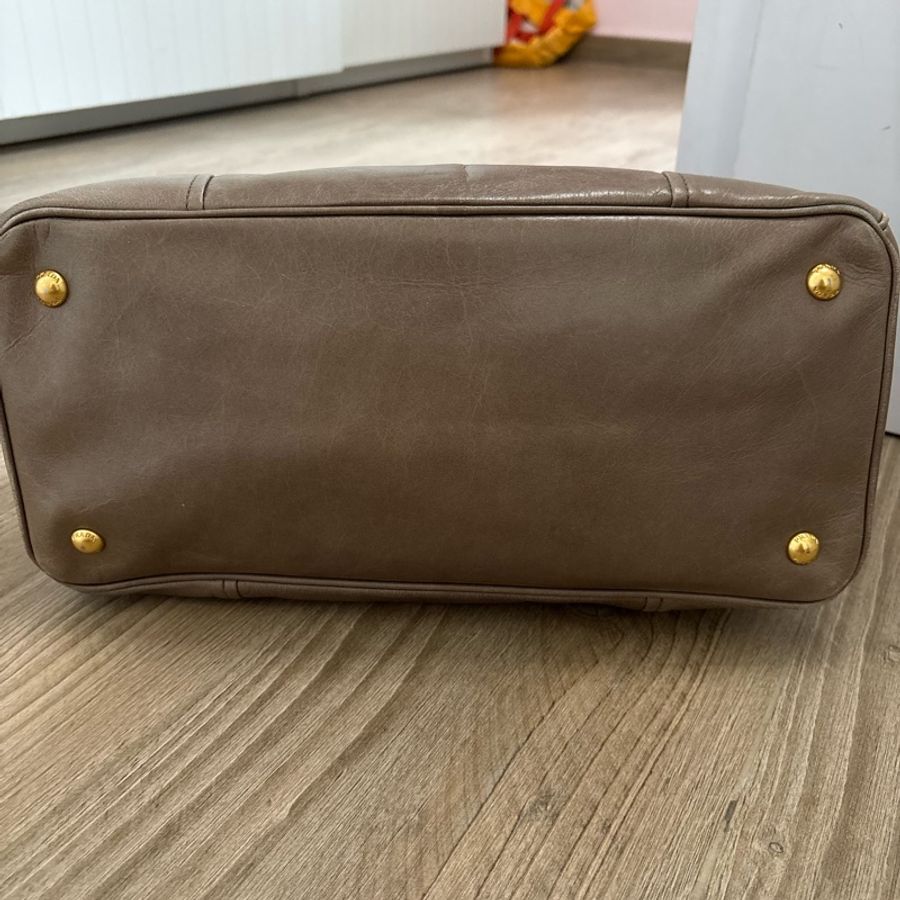 Prada Vitello Shine-2