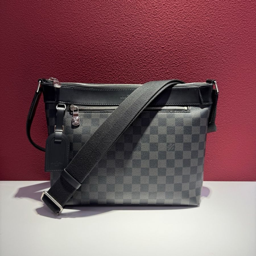 路易威登Louis Vuitton Mick系 棋盤格黑色單肩郵差包-0