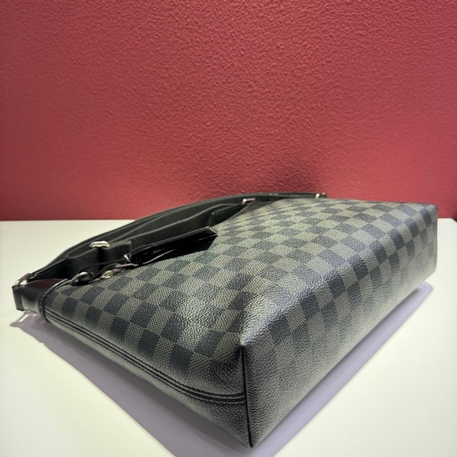 路易威登Louis Vuitton Mick系 棋盤格黑色單肩郵差包-3