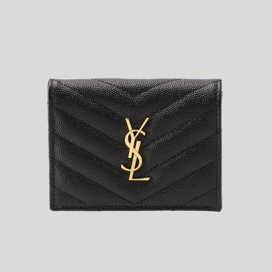 【YSL】專櫃經典款MONOGRAM系列V字縫線魚子醬牛皮金屬LOGO對開短夾/手拿包(金色金屬)-0