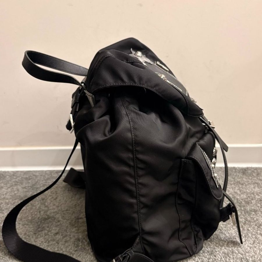 Prada 機器人後背包 30*32*15cm 98新配件塵袋-2