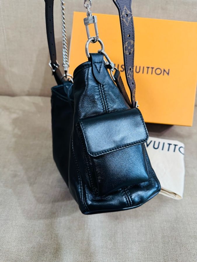 售二手 真品CarryAll Cargo Vibe PM 黑武士真的帥翻全黑配銀鍊,低調卻超有氣場-4