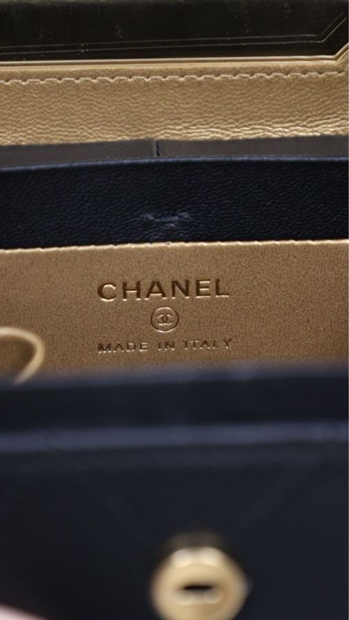 Chanel23b康鹏街31号黑色口红包-15