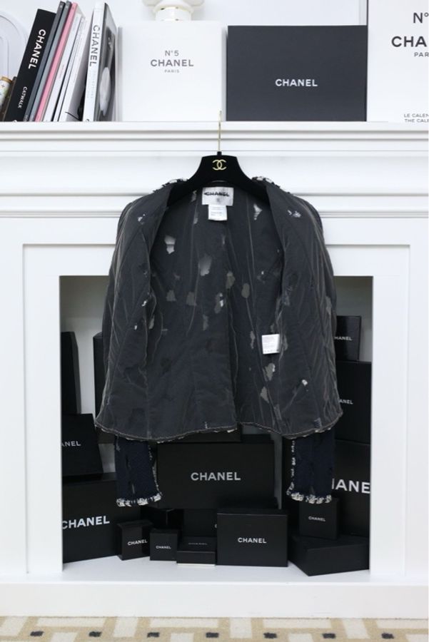 Chanel 11年春夏系列秀款深蓝色洞洞蕾丝网纱滚边外套FR42 22/12-4
